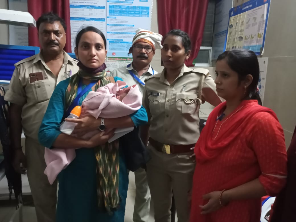 Newborn found in badlapur badlapur me Mila navjat बच्चा 3779-2